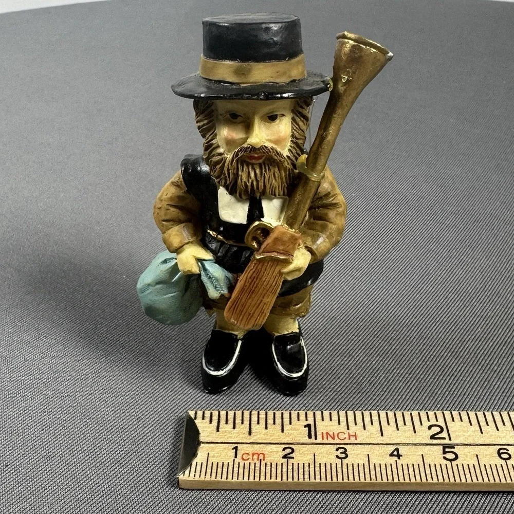 Vintage Thanksgiving Figuring Bob Schneeberg?‎  Pilgrim With Musket